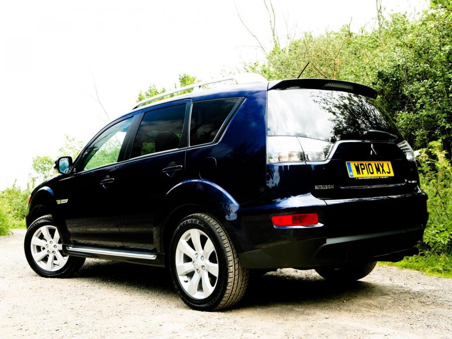  Mitsubishi Outlander Juro 2010 года  (фото 4 из 7)